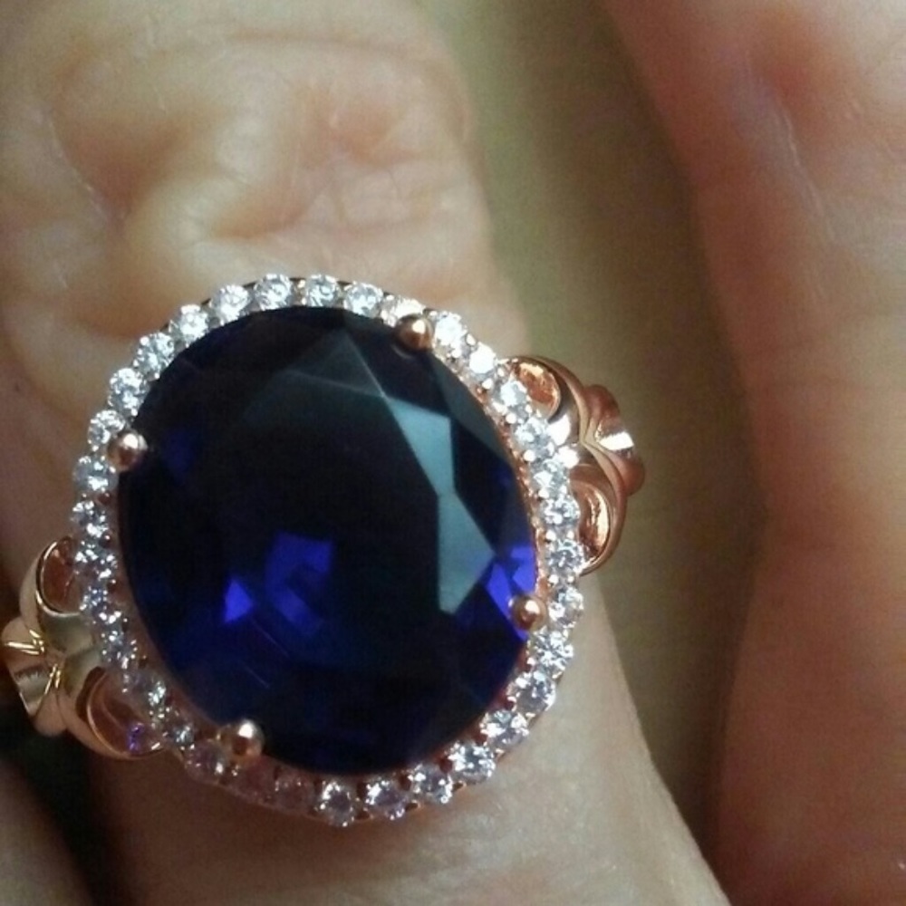 ROSE GOLD SAPPHIRE RING NWT SIZE 7